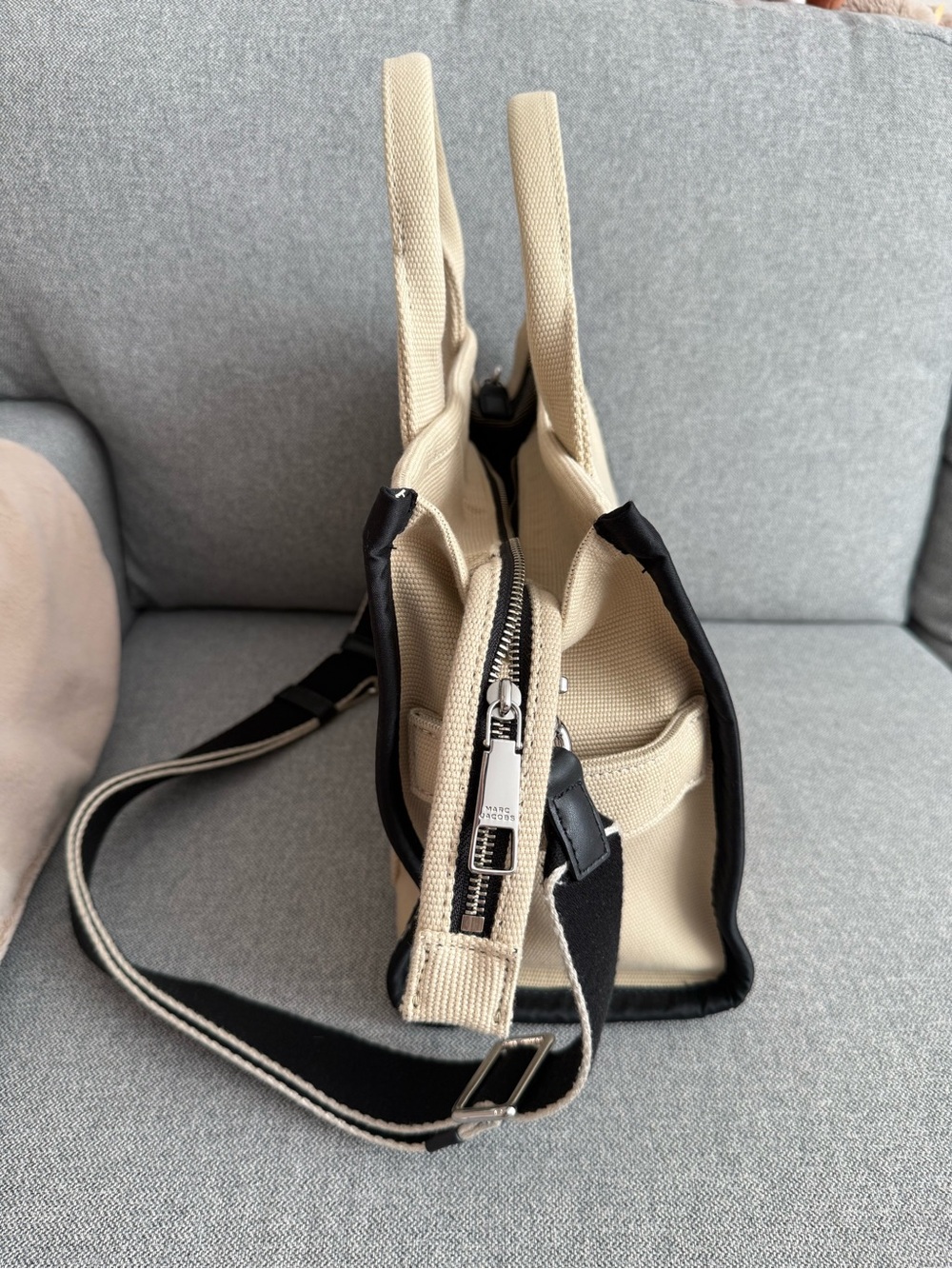 Marc Jacobs The Jacquard Medium Tote Bag - Picture 4 of 5